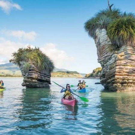 Raglan Family Beach Retreat - 2 Bedrooms - With Wifi Exterior photo