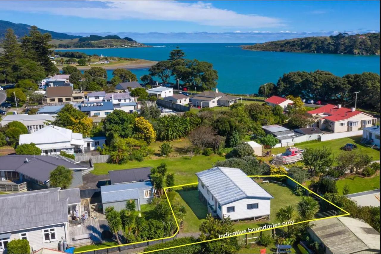 Raglan Family Beach Retreat - 2 Bedrooms - With Wifi Exterior photo