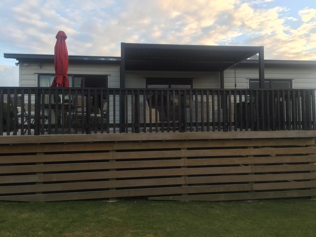 Raglan Family Beach Retreat - 2 Bedrooms - With Wifi Exterior photo