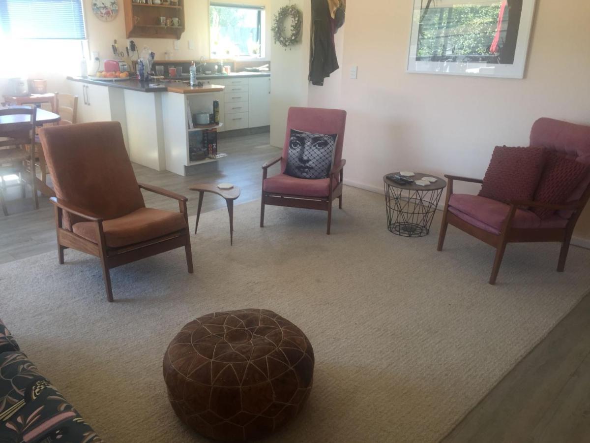 Raglan Family Beach Retreat - 2 Bedrooms - With Wifi Exterior photo